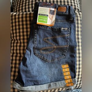 Seven 7 Weekend Jean Shorts Womens size 12 Dark Blue NWT